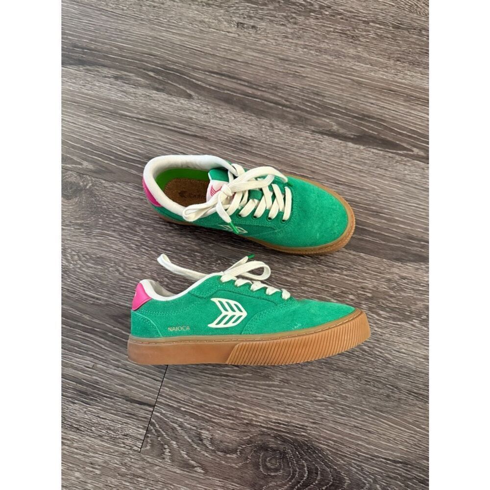 Cariuma Naioca Sneakers